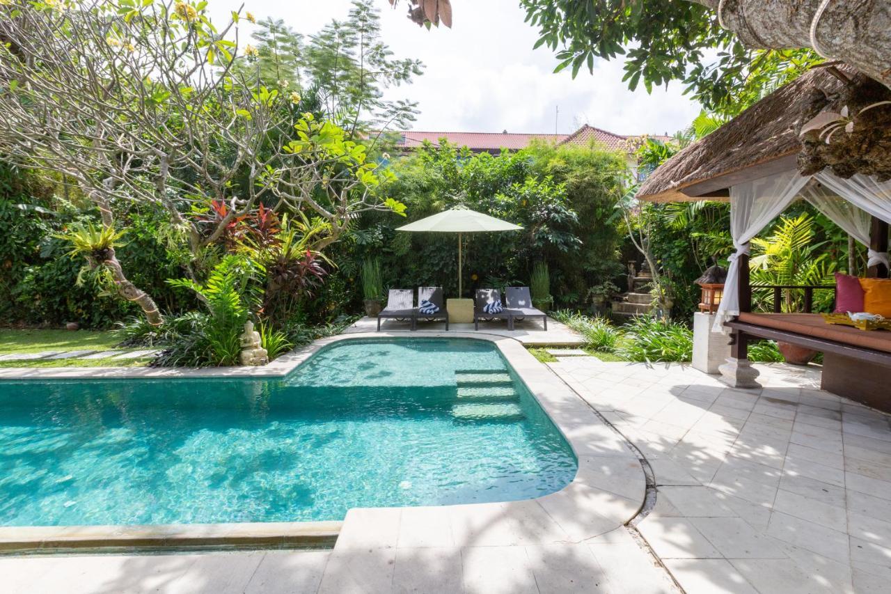 Villa Poppy Seminyak Exterior photo